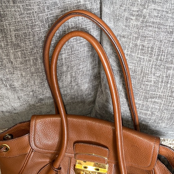 Brown leather Prada satchel - Picture 3 of 13